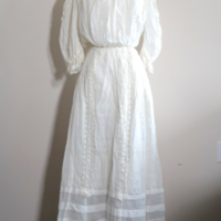 A 1904 Graduation Dress
